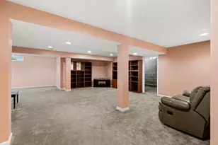 328 Aberdeen Dr, Pittsburgh, PA 15239 - Photo 25