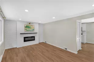 224 Blaze Cir, Ross Twp, PA 15116 - Photo 5