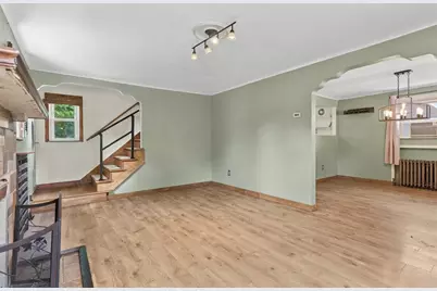 715 Maple St, West Mifflin, PA 15122 - Photo 9