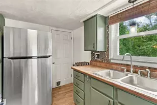 715 Maple St, West Mifflin, PA 15122 - Photo 19