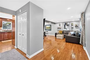 49 Norfolk Dr, Robinson Twp, PA 15108 - Photo 3
