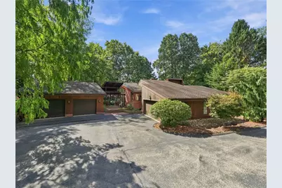 311 Lakewood Rd, Unity Township, PA 15601 - Photo 3