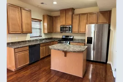 2010 Black Bear Way, Collier Township, PA 15017 - Photo 5