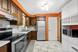 358 Yarrow Ln, Pittsburgh, PA 15236 - Photo 9