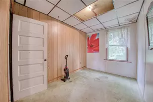 528 Roosevelt Ave, Pittsburgh, PA 15202 - Photo 17