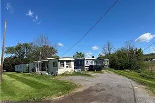 2530 Wampum Rd, Wayne Township, PA 16157 - Photo 3