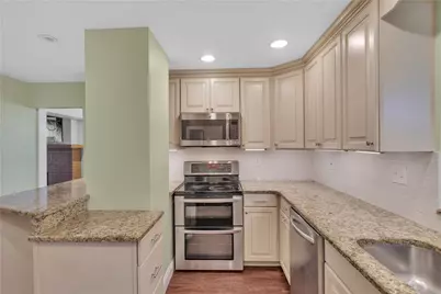 1112 Pemberton St, Pittsburgh, PA 15212 - Photo 11