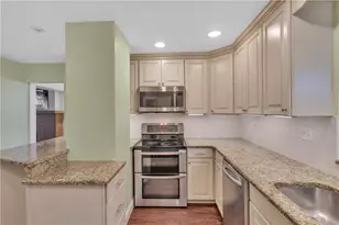 1112 Pemberton St, Pittsburgh, PA 15212 - Photo 11
