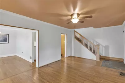 1112 Pemberton St, Pittsburgh, PA 15212 - Photo 5