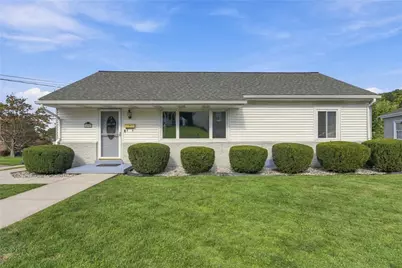 600 Maple St, Jeannette, PA 15644 - Photo 1