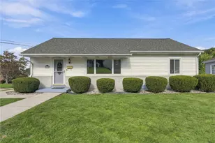 600 Maple St, Jeannette, PA 15644 - Photo 1
