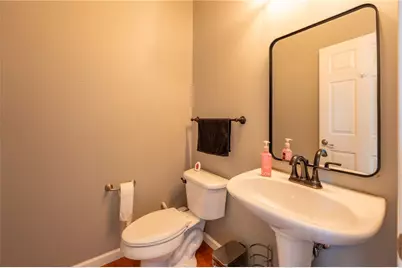 207 Kingsbrooke Dr, Unity Township, PA 15601 - Photo 13