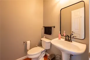 207 Kingsbrooke Dr, Unity Township, PA 15601 - Photo 13