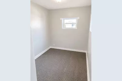 906 Broadway Ave, Stowe Township, PA 15136 - Photo 11