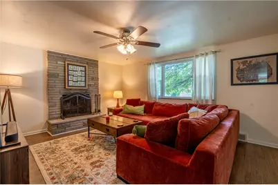 1616 Edgewood Ave, Coraopolis, PA 15108 - Photo 3