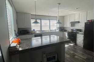 697 Regent Dr, Chartiers, PA 15301 - Photo 7