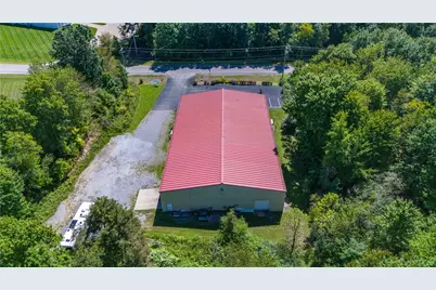 703 Commerce Ave, Shenango Township, PA 16101 - Photo 35