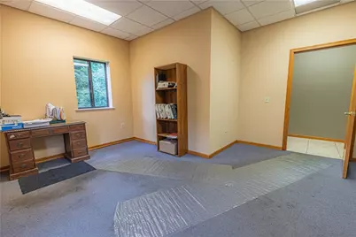 703 Commerce Ave, Shenango Township, PA 16101 - Photo 15