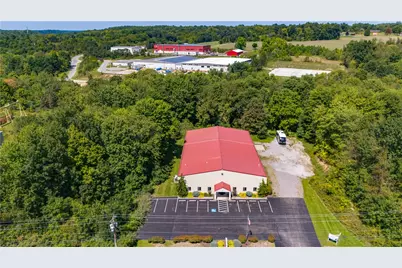 703 Commerce Ave, Shenango Township, PA 16101 - Photo 39