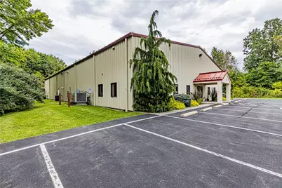 703 Commerce Ave, Shenango Township, PA 16101 - Photo 3