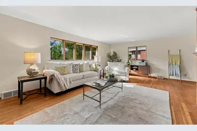 1454 Mohican Dr, Pittsburgh, PA 15228 - Photo 3