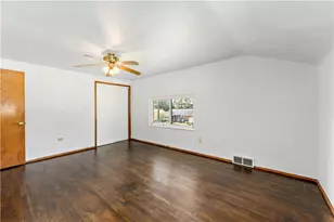 386 Princeton Dr, Pittsburgh, PA 15235 - Photo 15