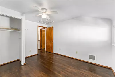386 Princeton Dr, Pittsburgh, PA 15235 - Photo 13