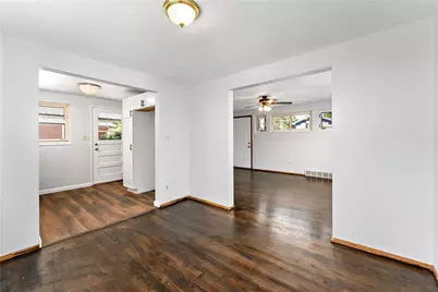 386 Princeton Dr, Pittsburgh, PA 15235 - Photo 7
