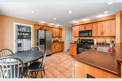 1833 Porter St, Conway, PA 15027 - Photo 9