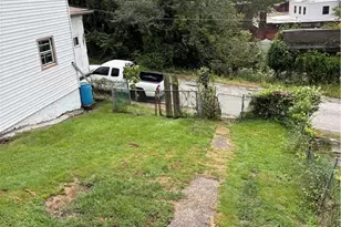 904 Coalmont St, Braddock, PA 15104 - Photo 21