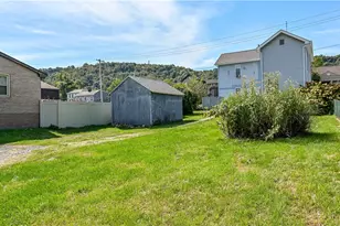 114 Beaver St, New Brighton, PA 15066 - Photo 3