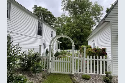 519 Pulaski Rd, Shenango Township, PA 16143 - Photo 3