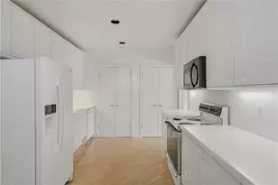 146 N Bellefield Ave, Pittsburgh, PA 15213 - Photo 27