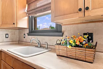 2014 Hulton Rd, Pittsburgh, PA 15147 - Photo 9