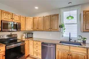 404 Hawthorne St, Hickory Township, PA 16101 - Photo 11