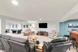 801 Village Club Dr, Pine Township, PA 15090 - Photo 27