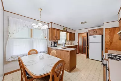 310 Woodland Ave, Farrell, PA 16121 - Photo 9