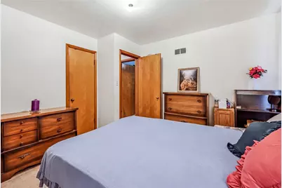 310 Woodland Ave, Farrell, PA 16121 - Photo 15