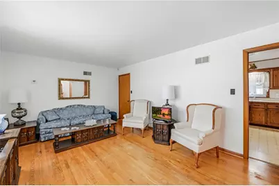 310 Woodland Ave, Farrell, PA 16121 - Photo 5