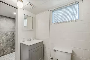 310 Woodland Ave, Farrell, PA 16121 - Photo 25