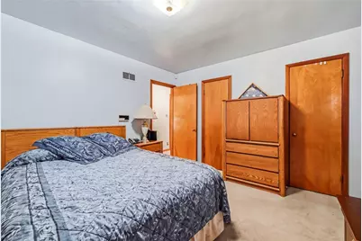 310 Woodland Ave, Farrell, PA 16121 - Photo 13