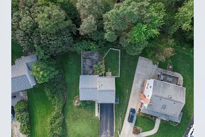 160 Rivercrest Dr, Moon/Crescent Twp, PA 15108 - Photo 3