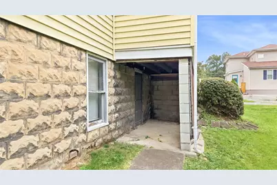 34 School St, Sharpsville, PA 16150 - Photo 9
