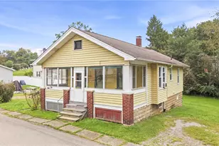 34 School St, Sharpsville, PA 16150 - Photo 3