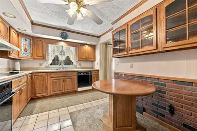 719 Locust Street, Hempfield Township, PA 15601 - Photo 5