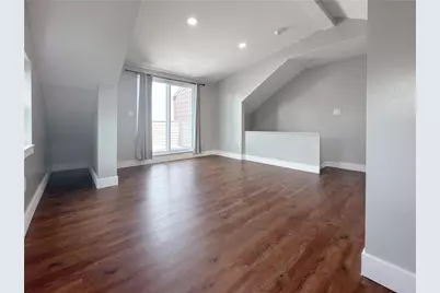 49 Holt St, Pittsburgh, PA 15203 - Photo 11