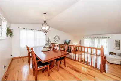5210 Redwood Dr, White Township, PA 15701 - Photo 11