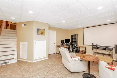 5210 Redwood Dr, White Township, PA 15701 - Photo 35