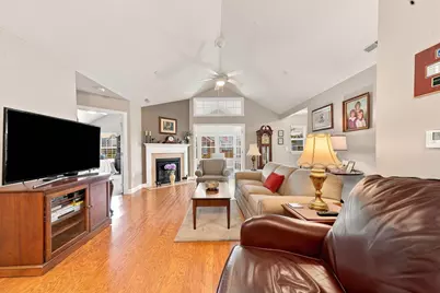 2112 Southview Dr, Harmony Boro, PA 16037 - Photo 13
