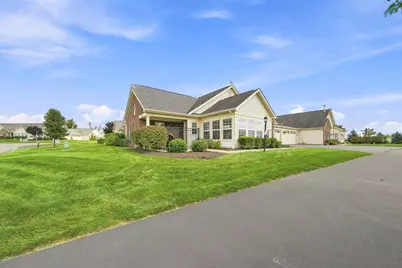 2112 Southview Dr, Harmony Boro, PA 16037 - Photo 1